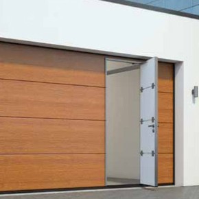 Pedestrian doors with thin threshold ensure quick access in the garage