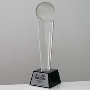 MCA Grup a primit Trofeul Euro-Fereastra 2015 la categoria Usi de garaj & Sisteme de umbrire